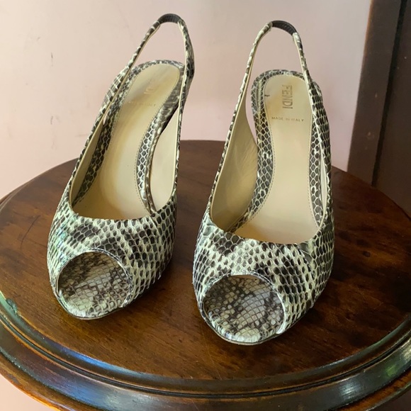 Fendi Snakeskin peep toe heels. - Picture 2 of 11